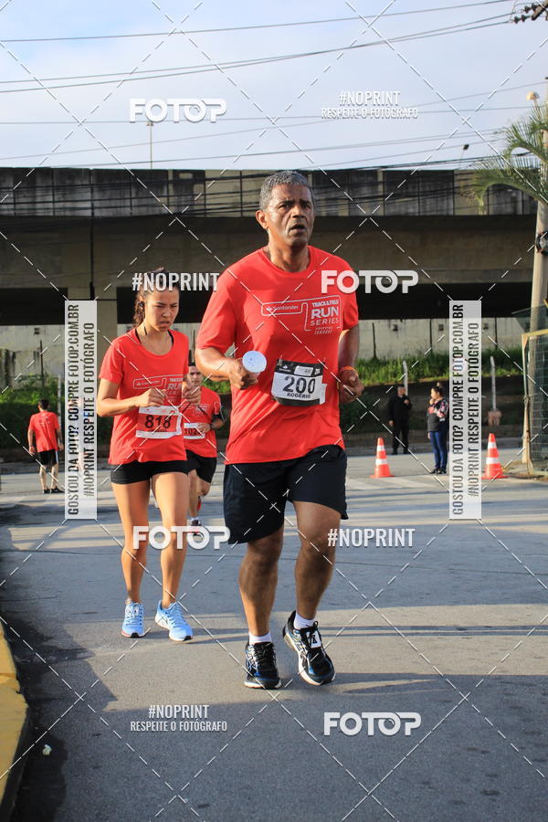 Buy your photos of the eventSantander Track & Field Run Series - Shopping Tambor on Fotop