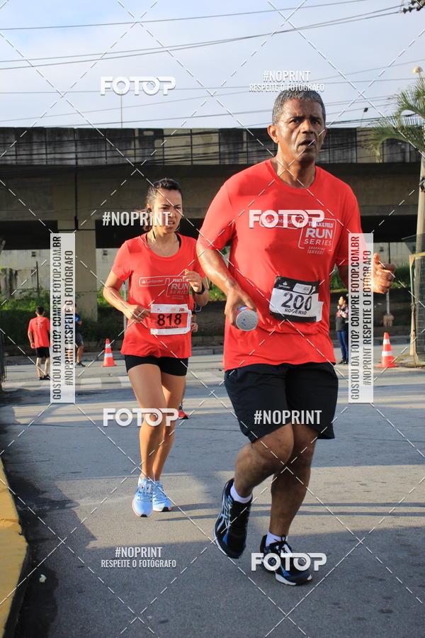 Buy your photos of the eventSantander Track & Field Run Series - Shopping Tambor on Fotop