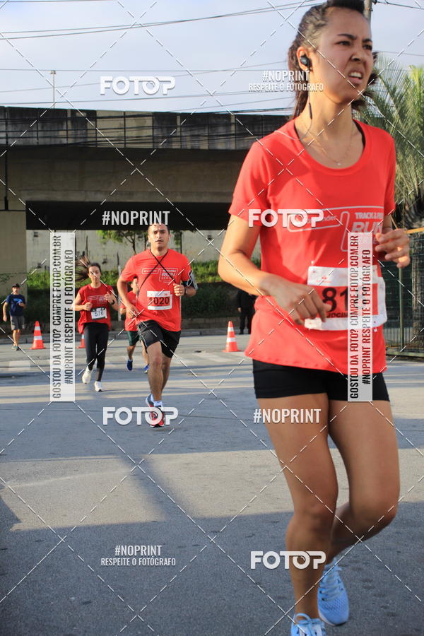 Buy your photos of the eventSantander Track & Field Run Series - Shopping Tambor on Fotop