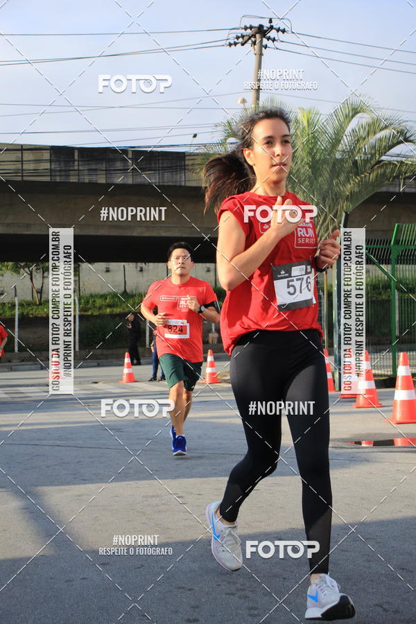 Buy your photos of the eventSantander Track & Field Run Series - Shopping Tambor on Fotop