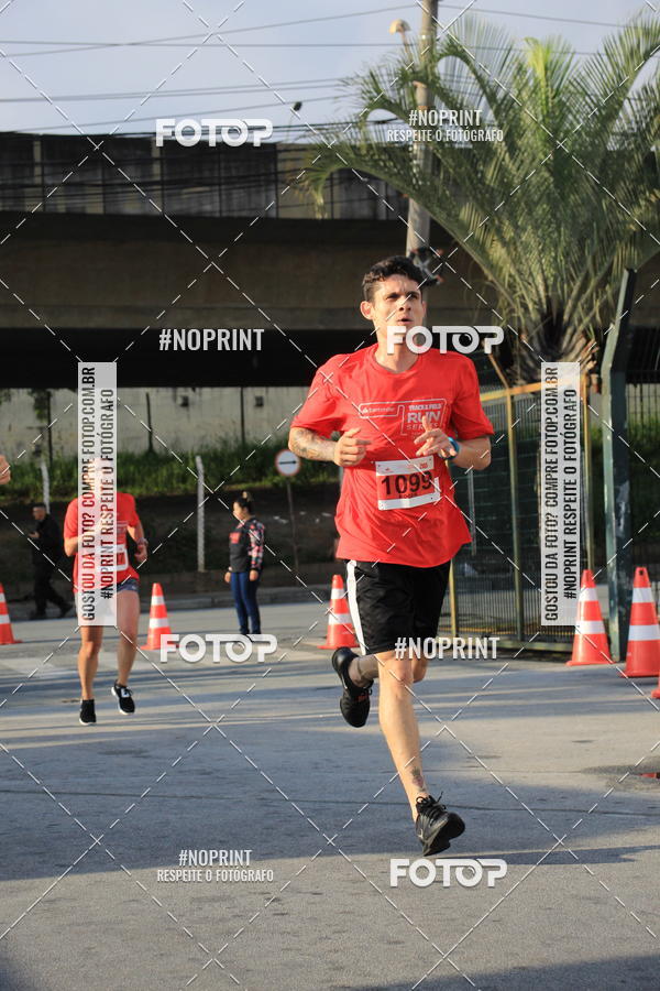 Buy your photos of the eventSantander Track & Field Run Series - Shopping Tambor on Fotop