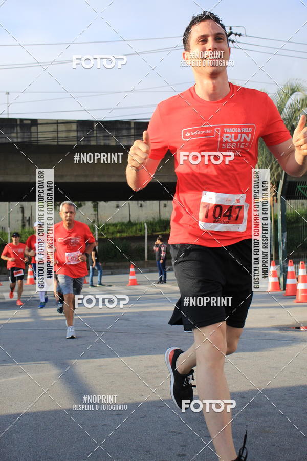 Buy your photos of the eventSantander Track & Field Run Series - Shopping Tambor on Fotop