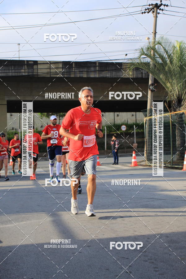 Buy your photos of the eventSantander Track & Field Run Series - Shopping Tambor on Fotop