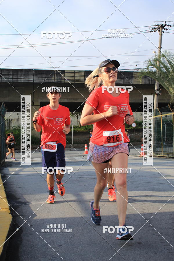Buy your photos of the eventSantander Track & Field Run Series - Shopping Tambor on Fotop