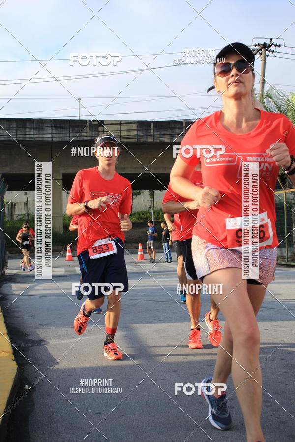 Buy your photos of the eventSantander Track & Field Run Series - Shopping Tambor on Fotop