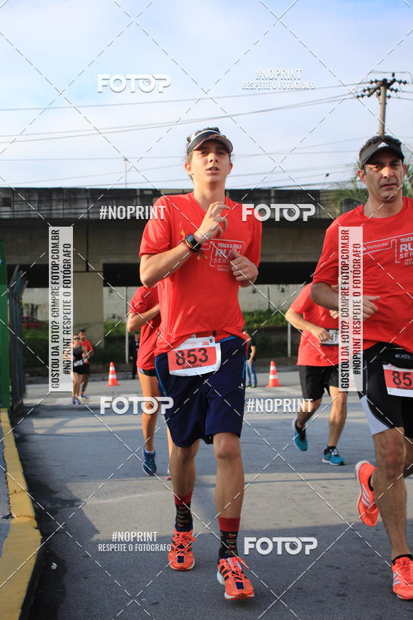 Buy your photos of the eventSantander Track & Field Run Series - Shopping Tambor on Fotop