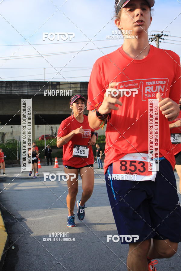 Buy your photos of the eventSantander Track & Field Run Series - Shopping Tambor on Fotop
