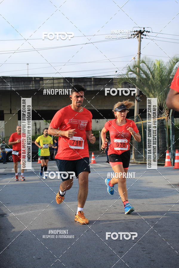 Buy your photos of the eventSantander Track & Field Run Series - Shopping Tambor on Fotop