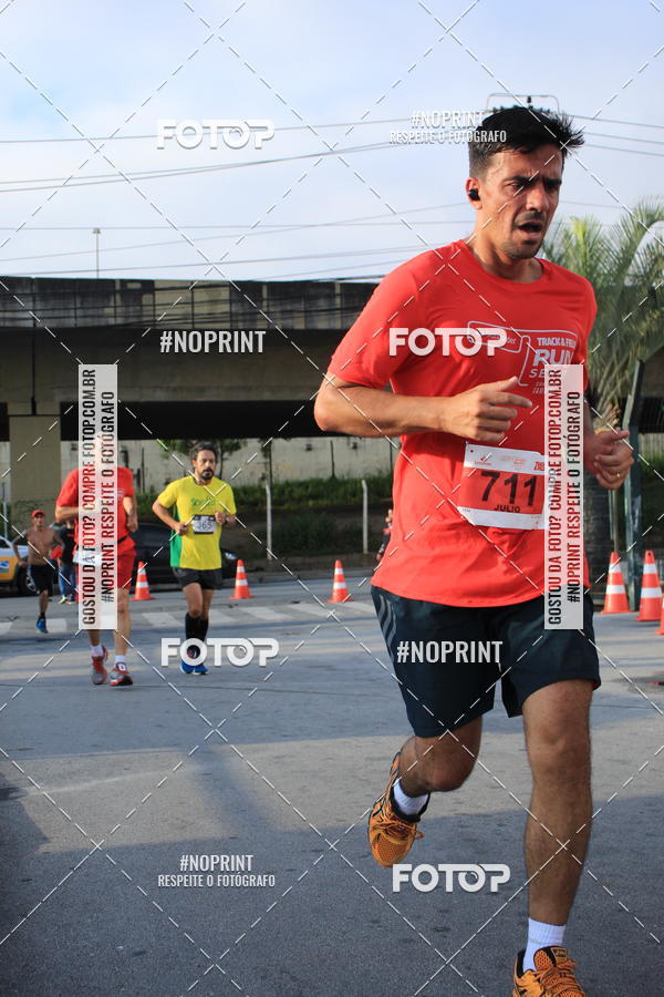 Buy your photos of the eventSantander Track & Field Run Series - Shopping Tambor on Fotop