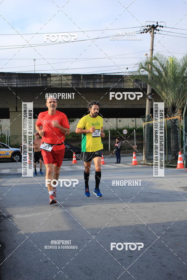 Buy your photos of the eventSantander Track & Field Run Series - Shopping Tambor on Fotop