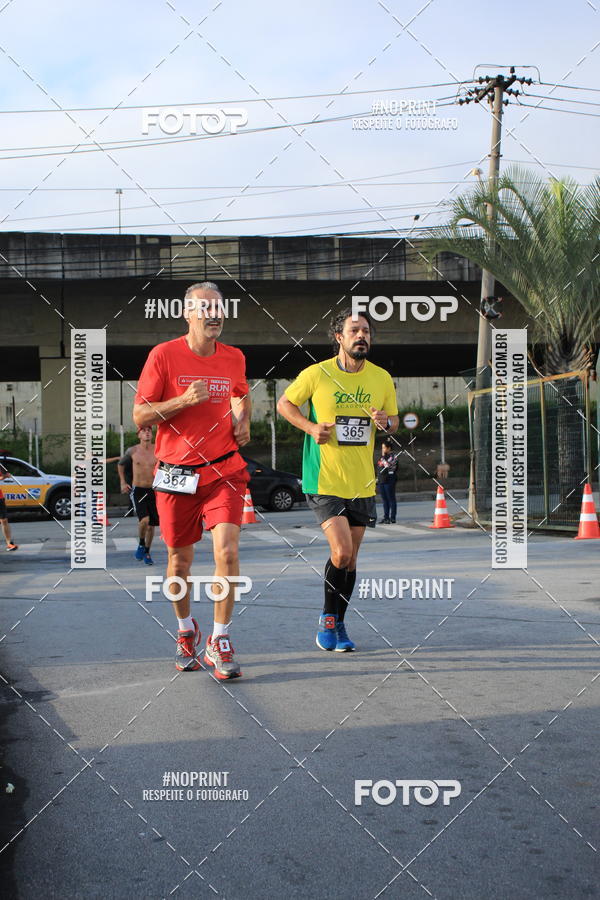 Buy your photos of the eventSantander Track & Field Run Series - Shopping Tambor on Fotop