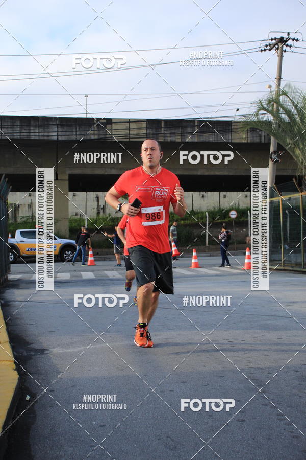 Buy your photos of the eventSantander Track & Field Run Series - Shopping Tambor on Fotop