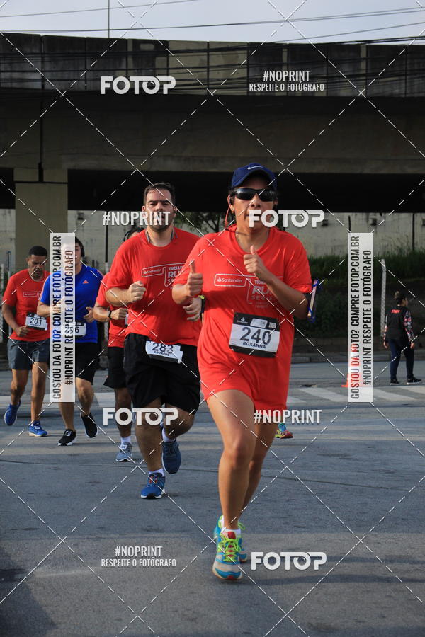 Buy your photos of the eventSantander Track & Field Run Series - Shopping Tambor on Fotop