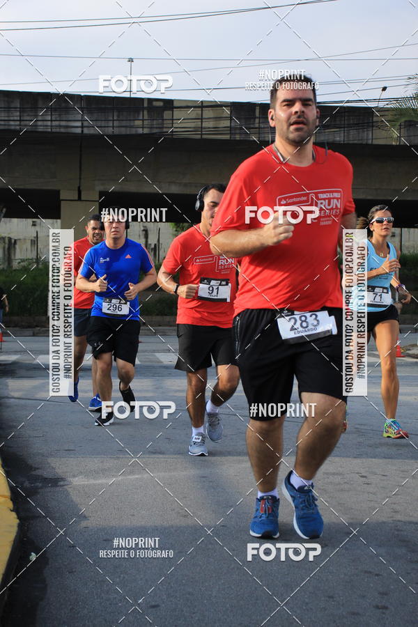 Buy your photos of the eventSantander Track & Field Run Series - Shopping Tambor on Fotop