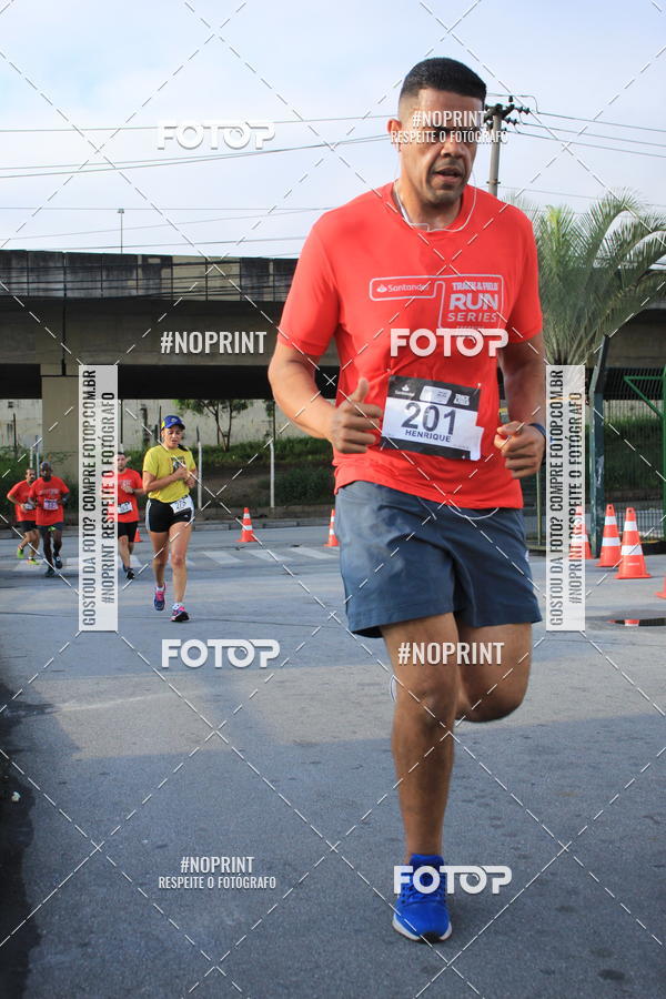 Buy your photos of the eventSantander Track & Field Run Series - Shopping Tambor on Fotop