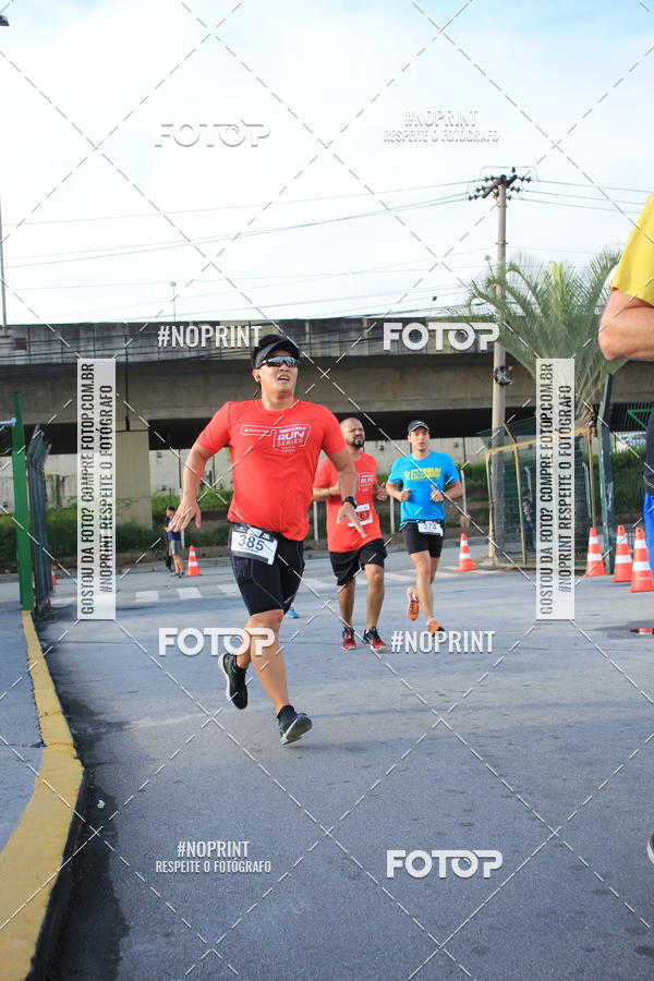 Buy your photos of the eventSantander Track & Field Run Series - Shopping Tambor on Fotop