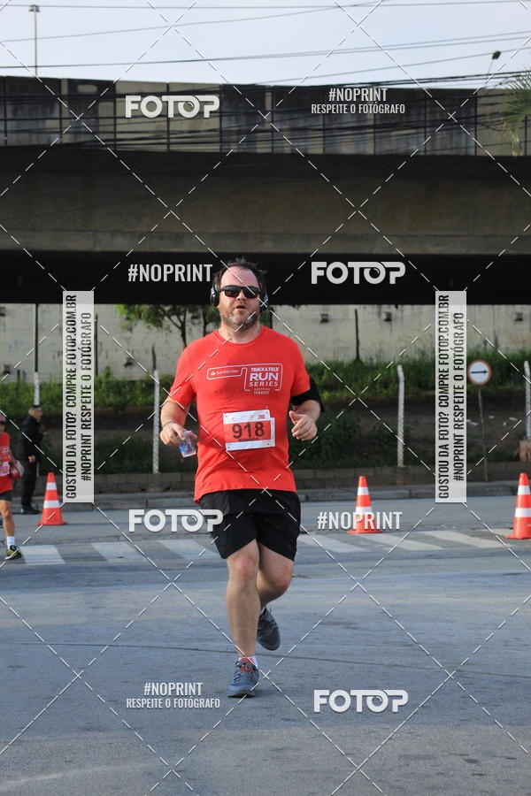 Buy your photos of the eventSantander Track & Field Run Series - Shopping Tambor on Fotop