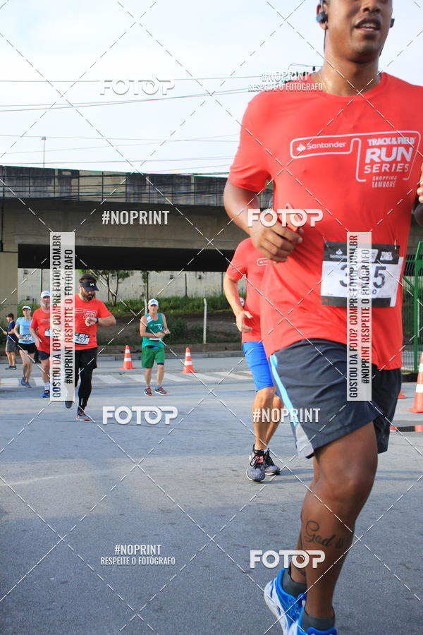 Buy your photos of the eventSantander Track & Field Run Series - Shopping Tambor on Fotop