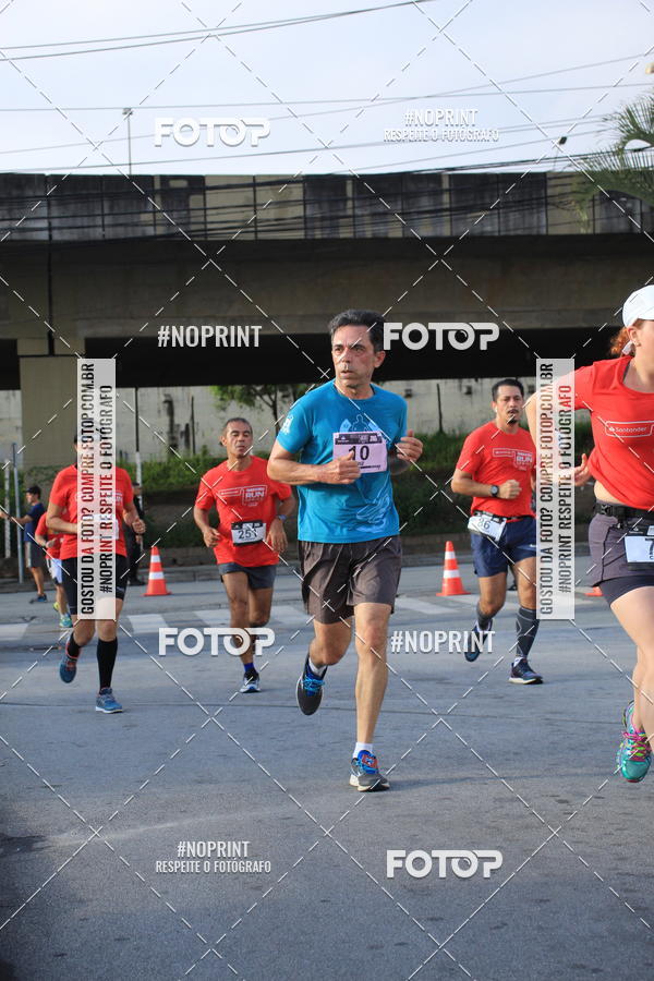 Buy your photos of the eventSantander Track & Field Run Series - Shopping Tambor on Fotop