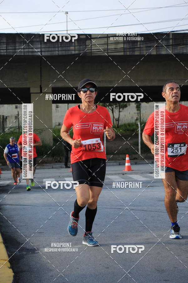 Buy your photos of the eventSantander Track & Field Run Series - Shopping Tambor on Fotop