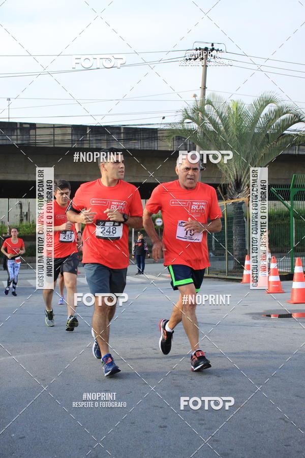 Buy your photos of the eventSantander Track & Field Run Series - Shopping Tambor on Fotop