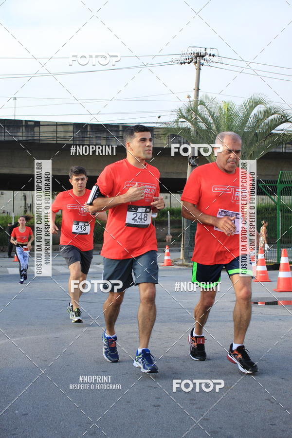 Buy your photos of the eventSantander Track & Field Run Series - Shopping Tambor on Fotop
