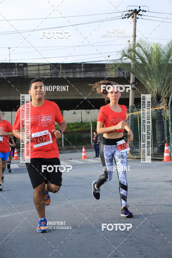 Buy your photos of the eventSantander Track & Field Run Series - Shopping Tambor on Fotop