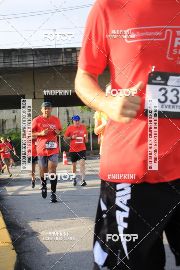 Buy your photos of the eventSantander Track & Field Run Series - Shopping Tambor on Fotop