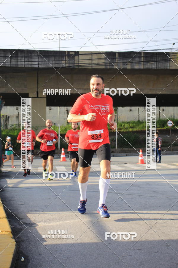 Buy your photos of the eventSantander Track & Field Run Series - Shopping Tambor on Fotop