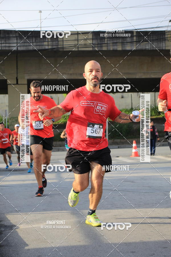 Buy your photos of the eventSantander Track & Field Run Series - Shopping Tambor on Fotop