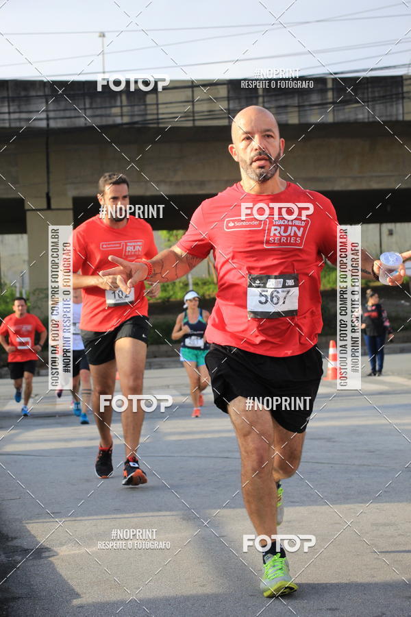 Buy your photos of the eventSantander Track & Field Run Series - Shopping Tambor on Fotop