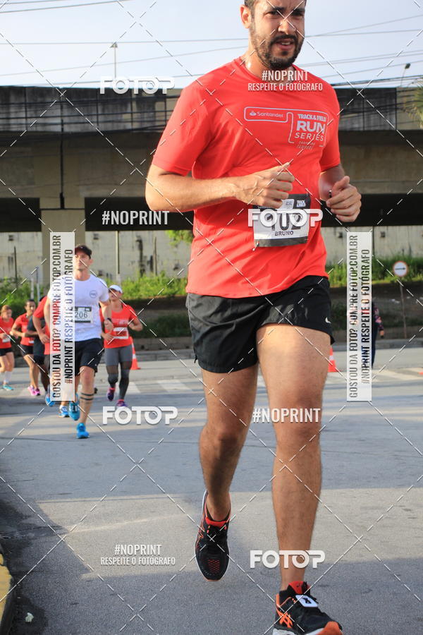 Buy your photos of the eventSantander Track & Field Run Series - Shopping Tambor on Fotop