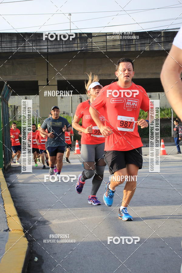 Buy your photos of the eventSantander Track & Field Run Series - Shopping Tambor on Fotop