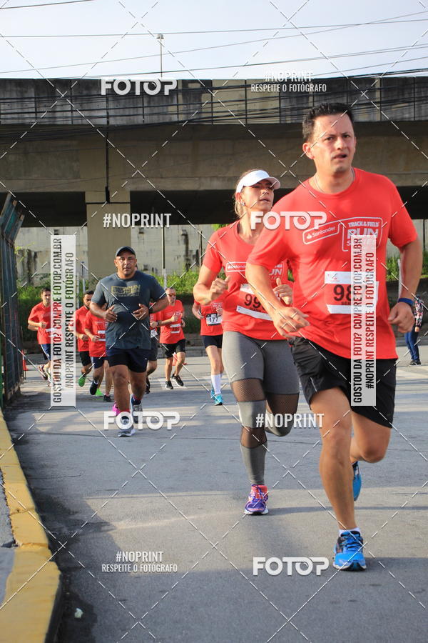 Buy your photos of the eventSantander Track & Field Run Series - Shopping Tambor on Fotop