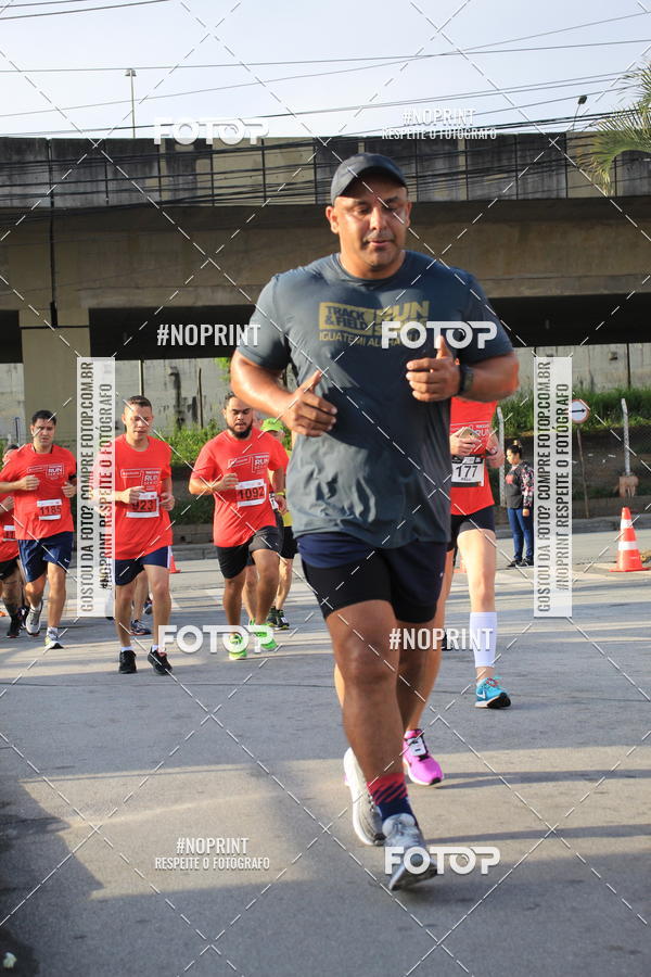 Buy your photos of the eventSantander Track & Field Run Series - Shopping Tambor on Fotop