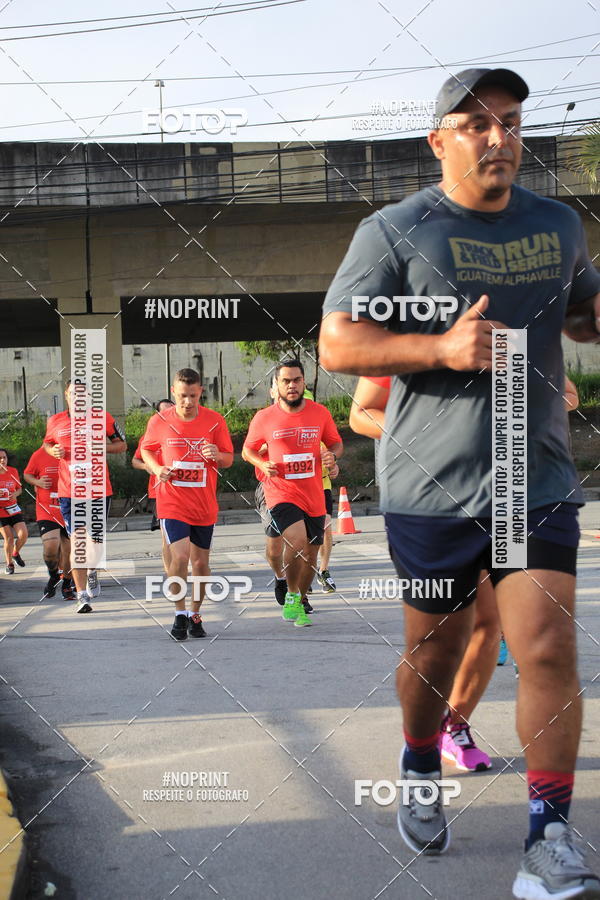Buy your photos of the eventSantander Track & Field Run Series - Shopping Tambor on Fotop