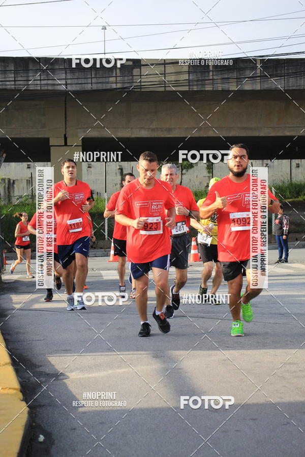 Buy your photos of the eventSantander Track & Field Run Series - Shopping Tambor on Fotop