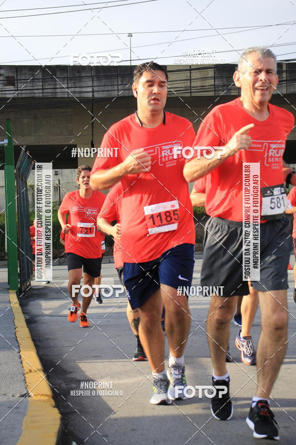 Buy your photos of the eventSantander Track & Field Run Series - Shopping Tambor on Fotop