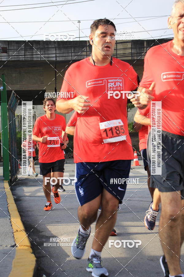 Buy your photos of the eventSantander Track & Field Run Series - Shopping Tambor on Fotop