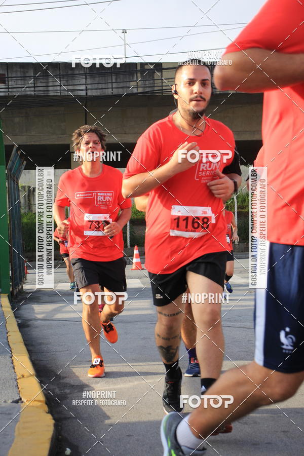 Buy your photos of the eventSantander Track & Field Run Series - Shopping Tambor on Fotop