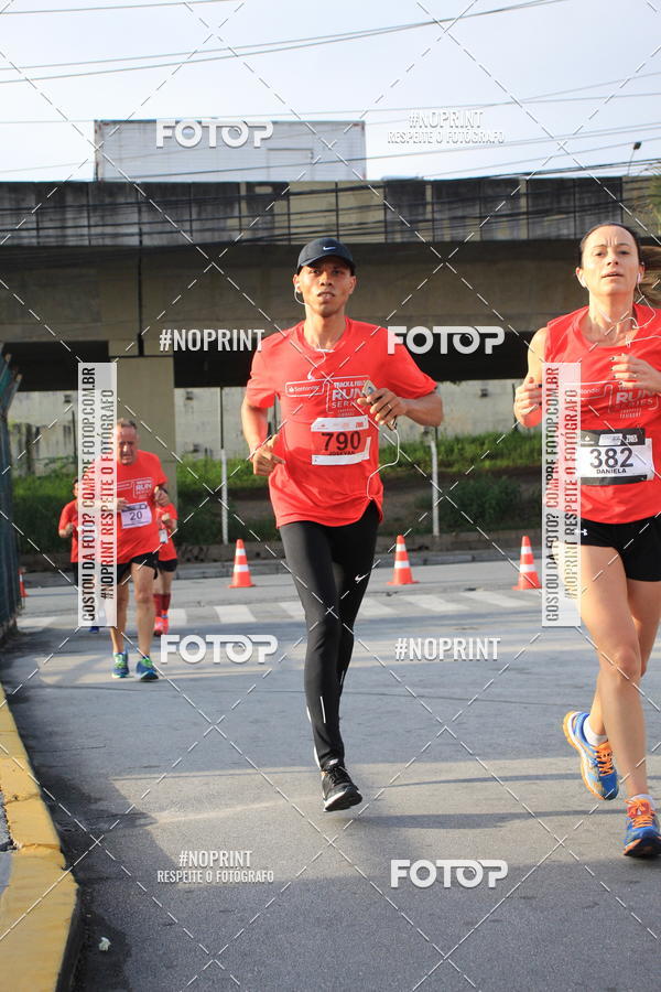 Buy your photos of the eventSantander Track & Field Run Series - Shopping Tambor on Fotop