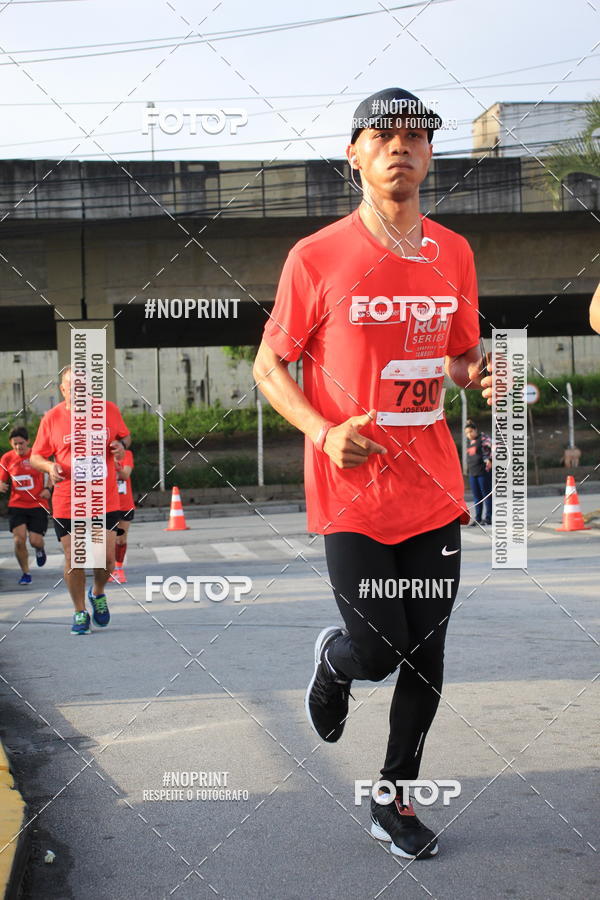 Buy your photos of the eventSantander Track & Field Run Series - Shopping Tambor on Fotop