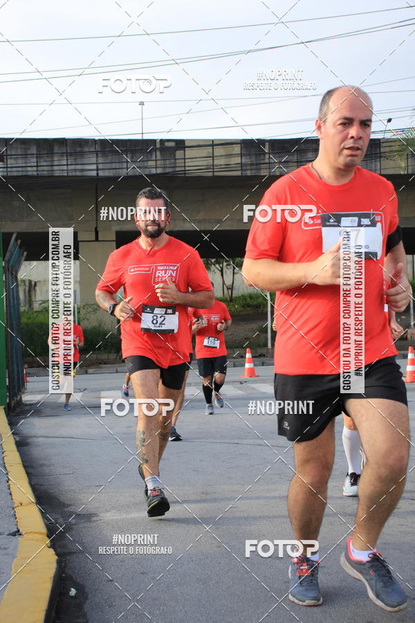 Buy your photos of the eventSantander Track & Field Run Series - Shopping Tambor on Fotop