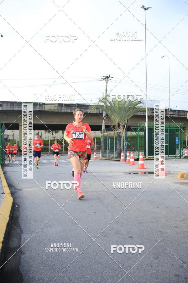 Buy your photos of the eventSantander Track & Field Run Series - Shopping Tambor on Fotop