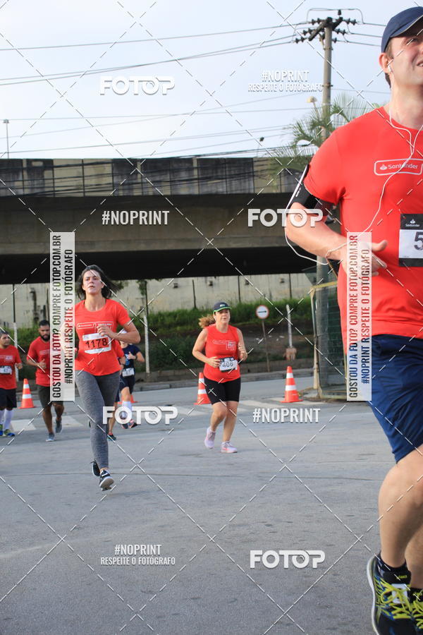 Buy your photos of the eventSantander Track & Field Run Series - Shopping Tambor on Fotop