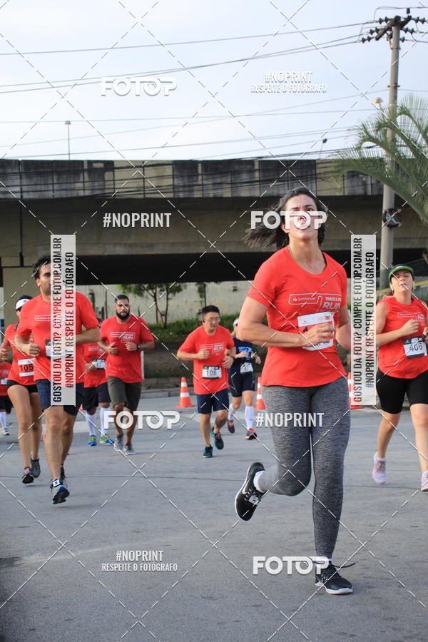 Buy your photos of the eventSantander Track & Field Run Series - Shopping Tambor on Fotop