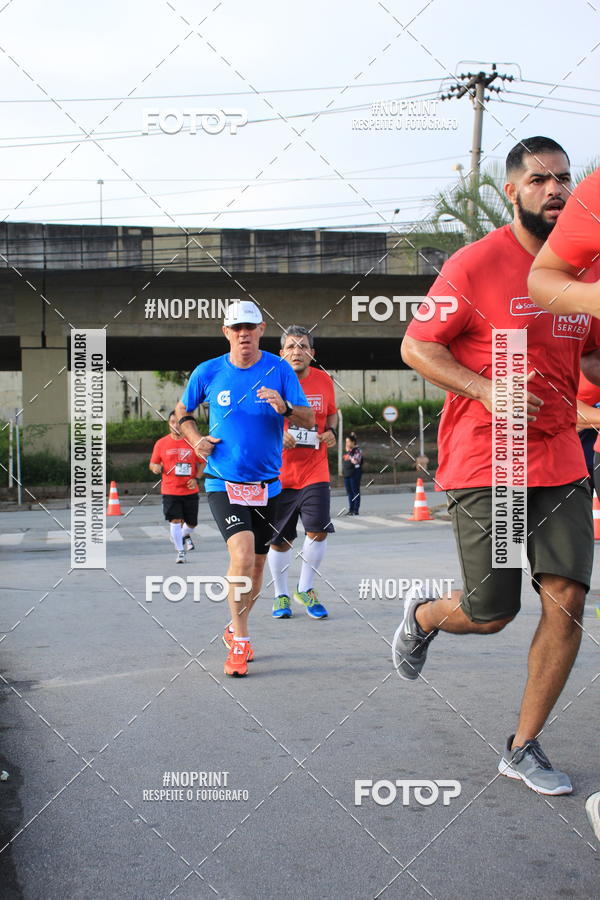Buy your photos of the eventSantander Track & Field Run Series - Shopping Tambor on Fotop