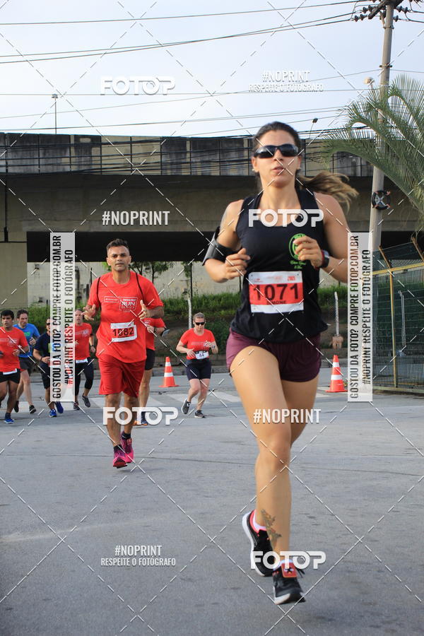 Buy your photos of the eventSantander Track & Field Run Series - Shopping Tambor on Fotop