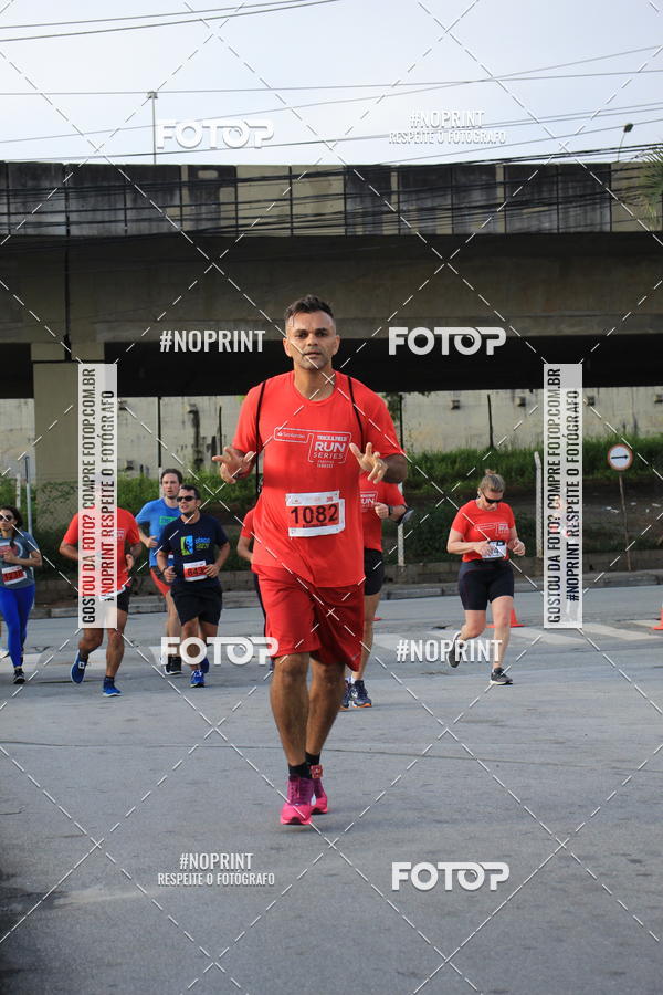 Buy your photos of the eventSantander Track & Field Run Series - Shopping Tambor on Fotop