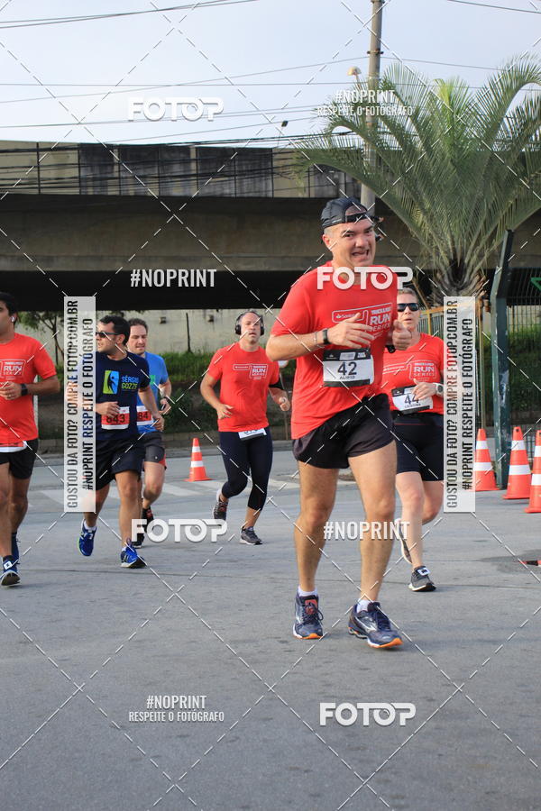 Buy your photos of the eventSantander Track & Field Run Series - Shopping Tambor on Fotop